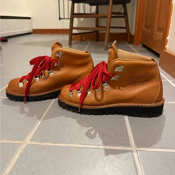 Danner Mountain Lt Cascade Boots - Picture 10 of 11